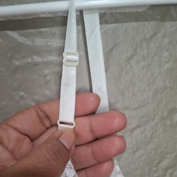 Vassarette White Lace Chemise with Adjustable Straps Size 34 A - Picture 9 of 10